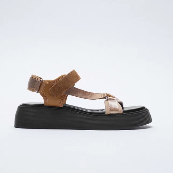 ✅SOLD✅Zara FLAT STRAPPY SANDALS - Picture 5 of 14